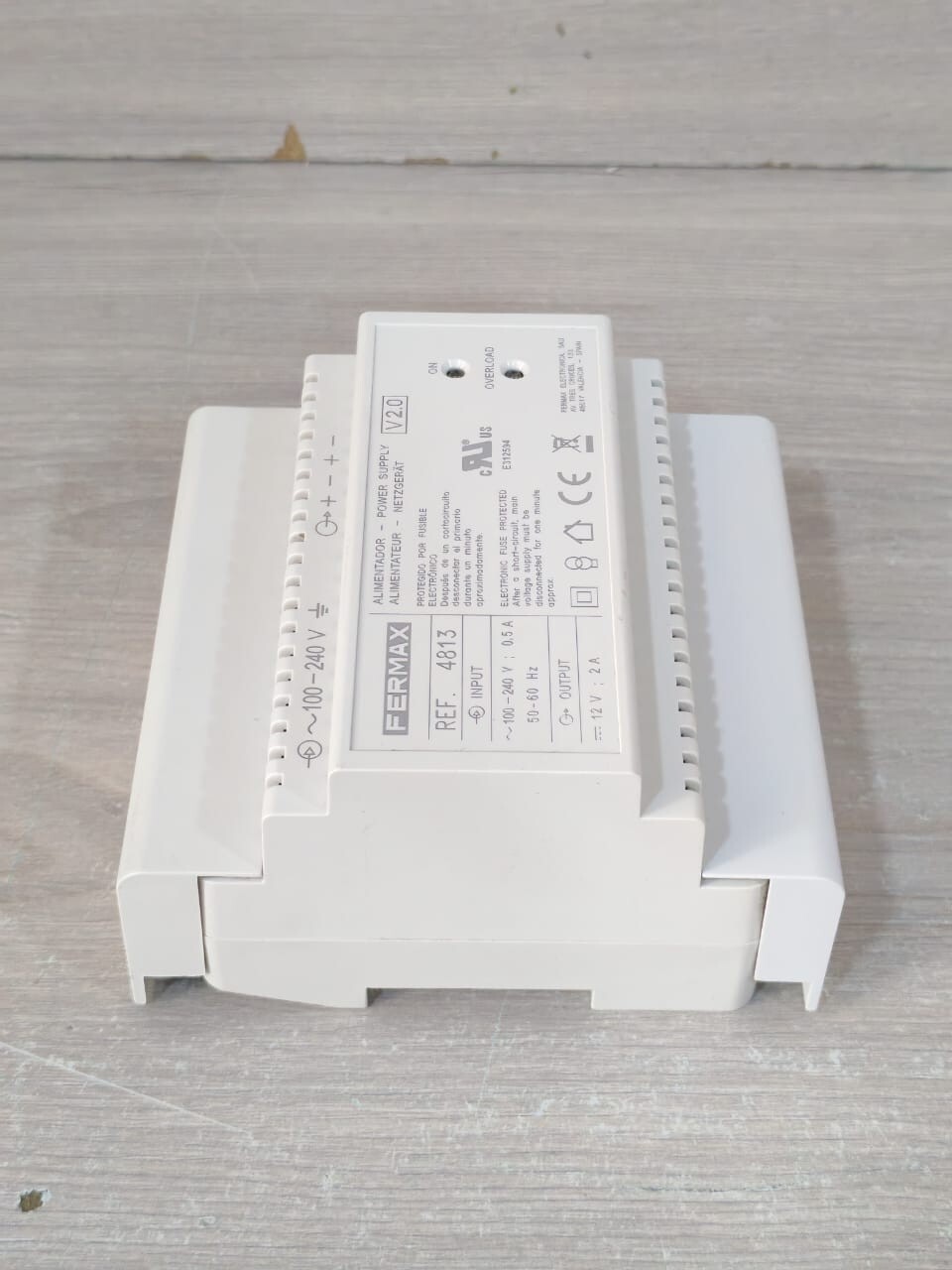 FERMAX REF.4813 V2.0 FERMAX REF.4813 ALIMENTADOR POWER SUPPLY V2.0 100-240V 9