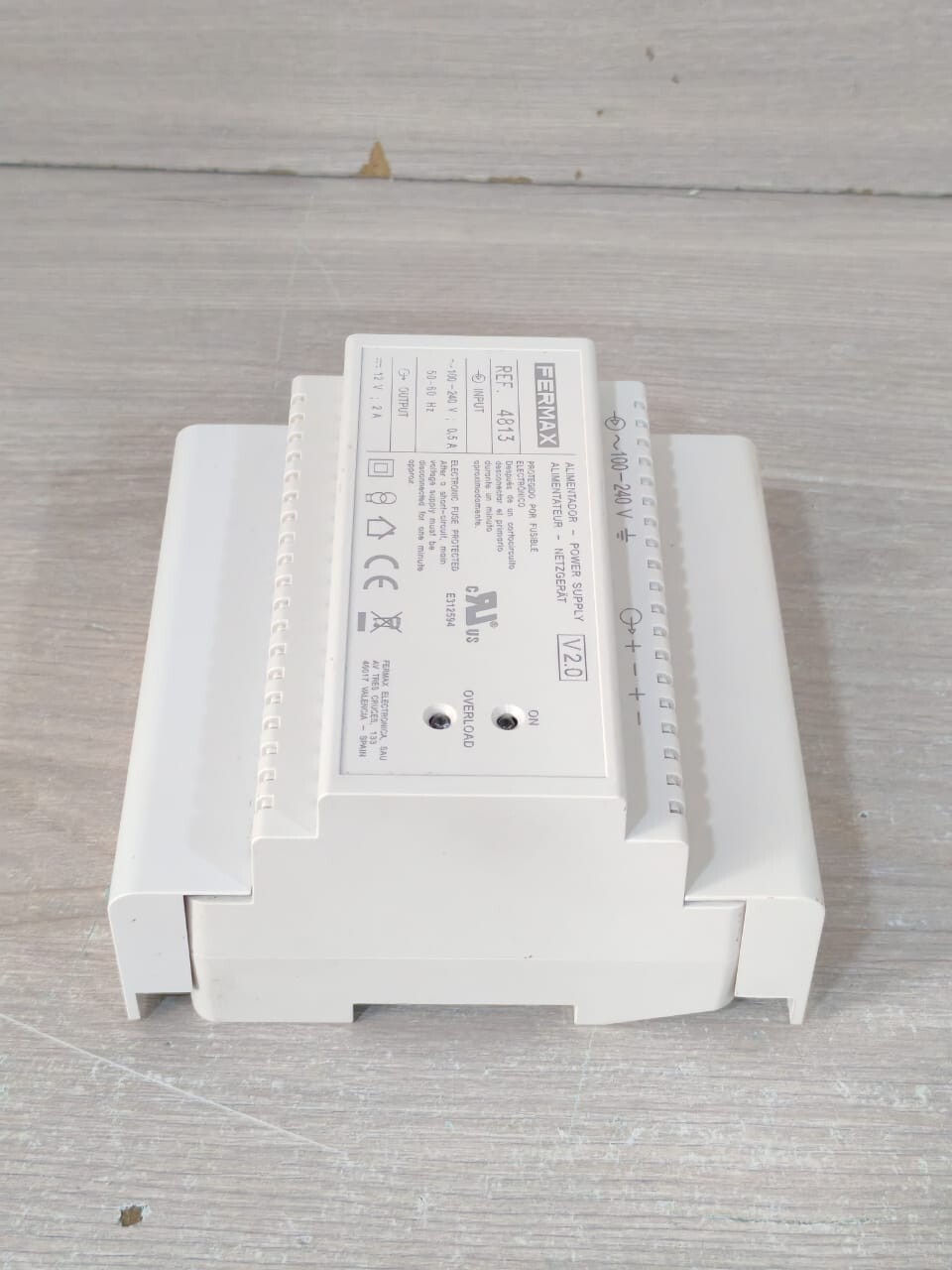 FERMAX REF.4813 V2.0 FERMAX REF.4813 ALIMENTADOR POWER SUPPLY V2.0 100-240V 10