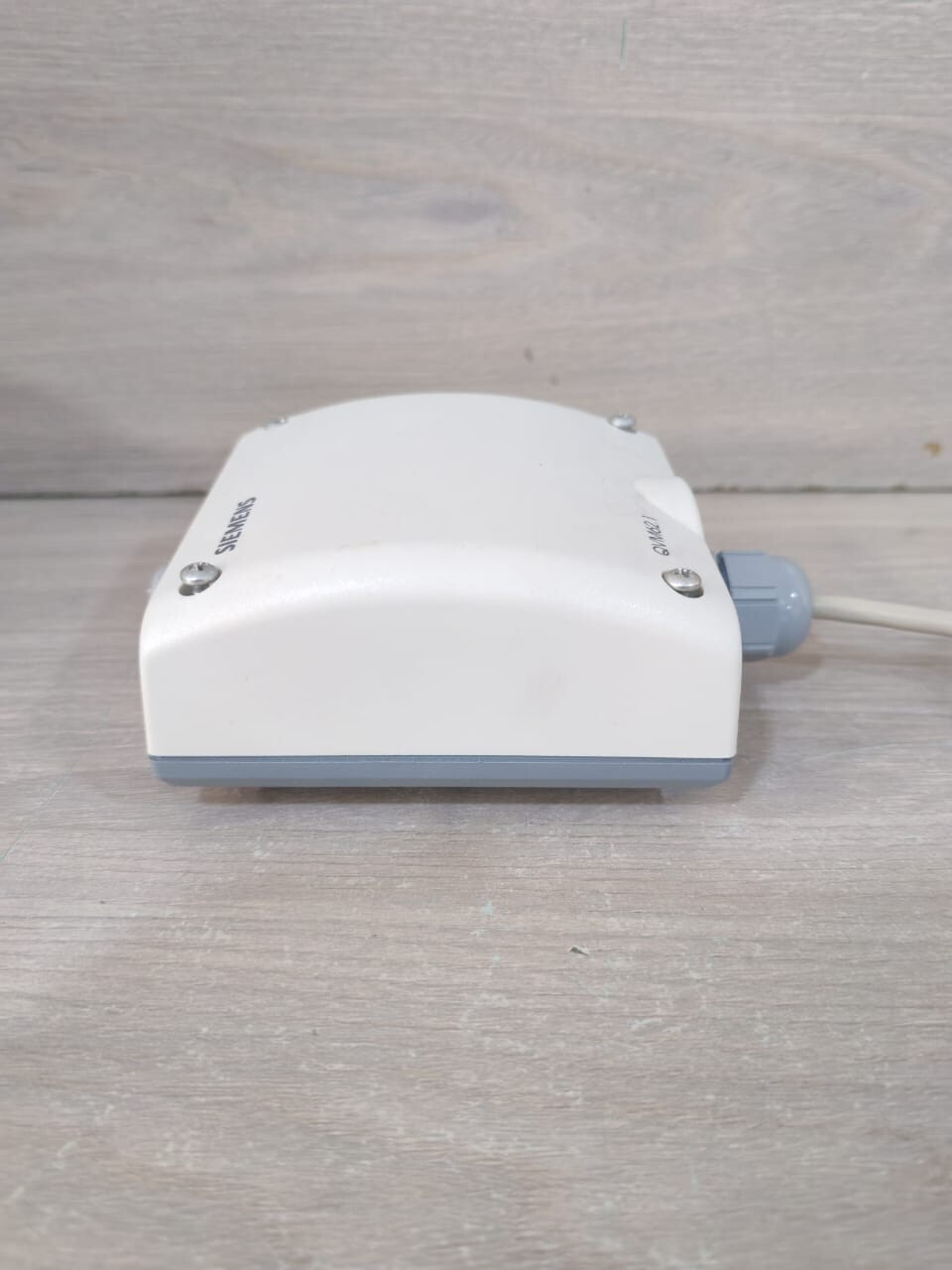 Siemens QVM62.1 SIEMENS QVM62.1 AIR VELOCITY SENSOR 3