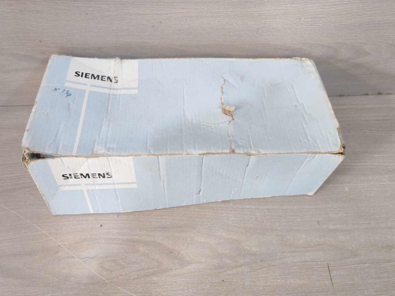 Siemens QVM62.1 SIEMENS QVM62.1 AIR VELOCITY SENSOR 4