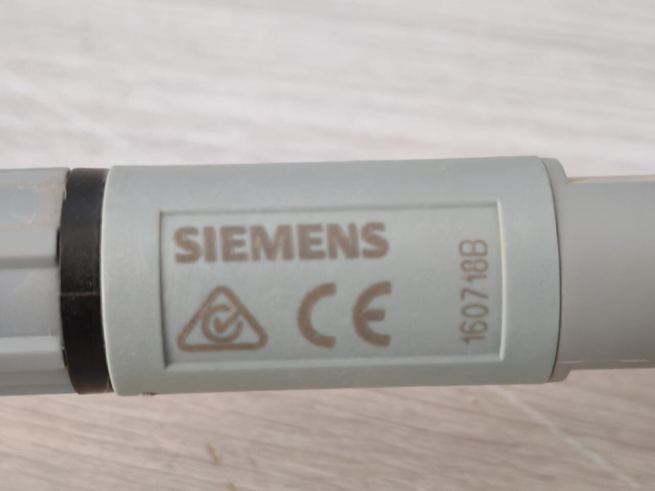 Siemens QFA3171D Siemens QFA3171D Room Humidity /Temperature Sensor 7