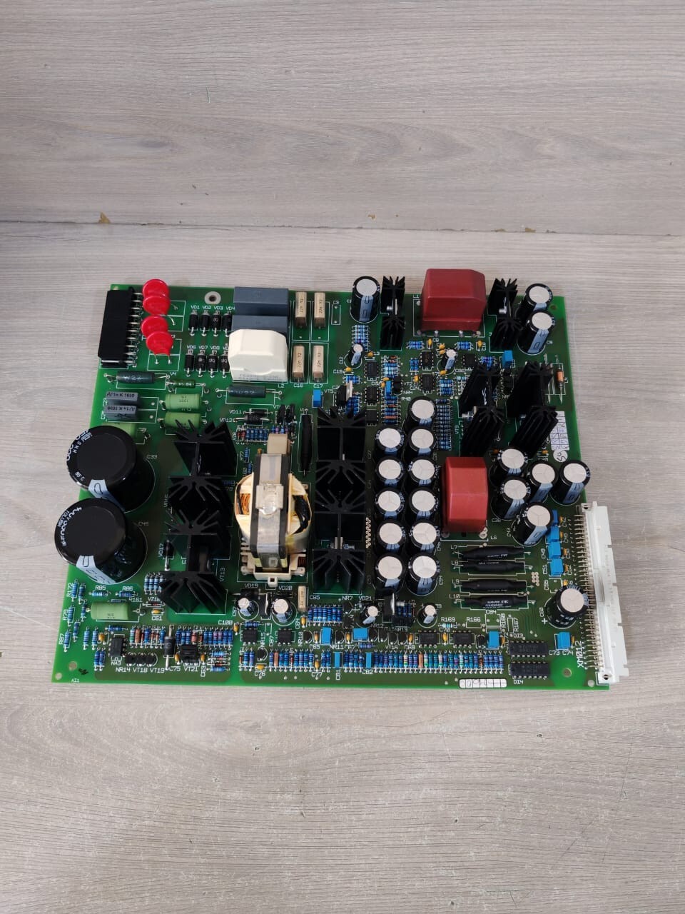 Schneider Electric 6739818SE SCHNEIDER ELECTRIC 6739818SE ALEZ PCBA GALAXY-IGBT PRINTED CIRCUIT BOARD 6