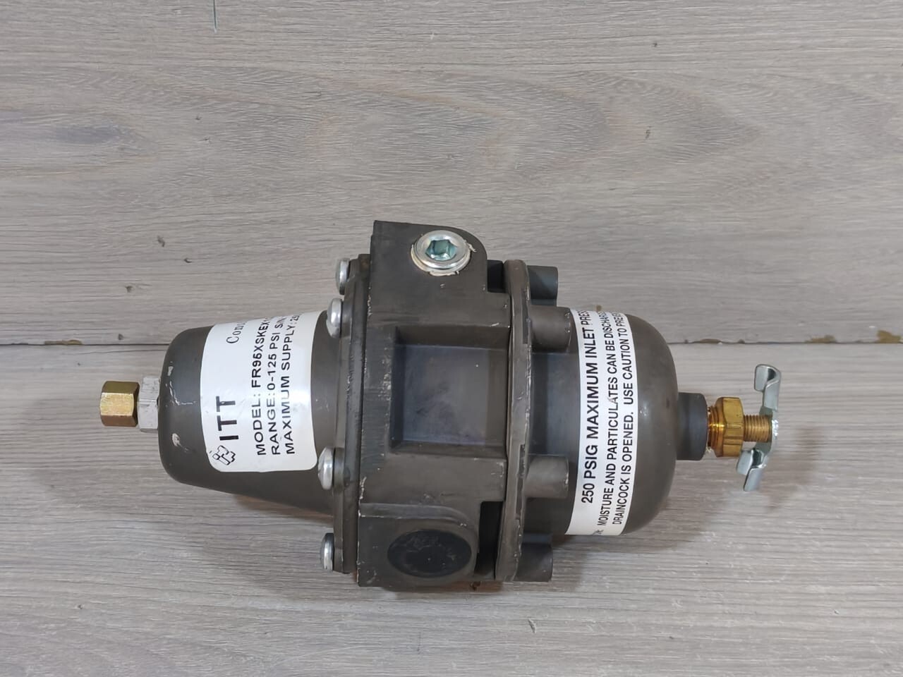 ITT FR95XSKEX1G ITT Conoflow FR95XSKEX1G Filter Regulator 6