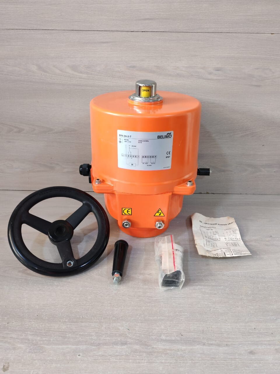 BELIMO SY4-24-3-T ROTARY ACTUATOR 400Nm AC/DC 24V OPEN/CLOSE 3PT. 20S 2X SPDT