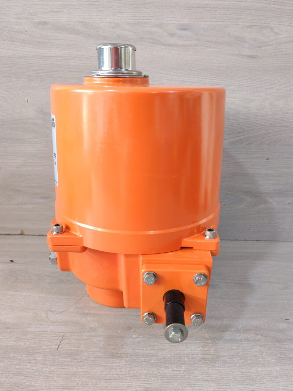 Belimo SY3-24-3-T BELIMO SY3-24-3-T ROTARY MOTOR 150Nm AC/DC 24V OPEN/CLOSE 3PT.26S 2X SPDT 5