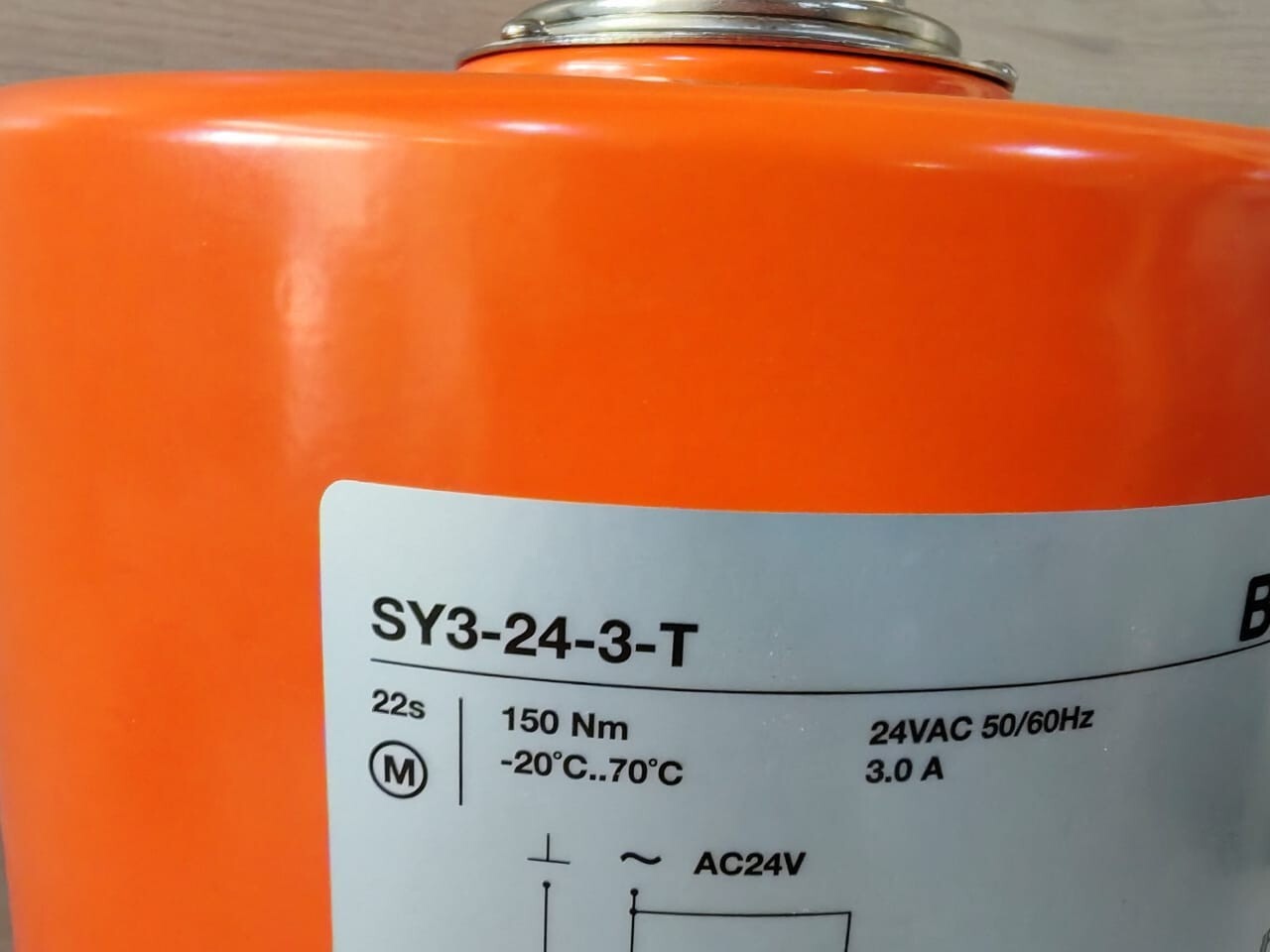 Belimo SY3-24-3-T BELIMO SY3-24-3-T ROTARY MOTOR 150Nm AC/DC 24V OPEN/CLOSE 3PT.26S 2X SPDT 8