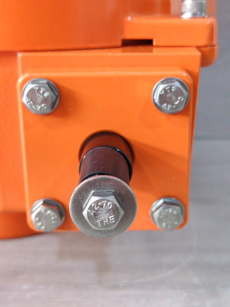 Belimo SY3-24-3-T BELIMO SY3-24-3-T ROTARY MOTOR 150Nm AC/DC 24V OPEN/CLOSE 3PT.26S 2X SPDT 10