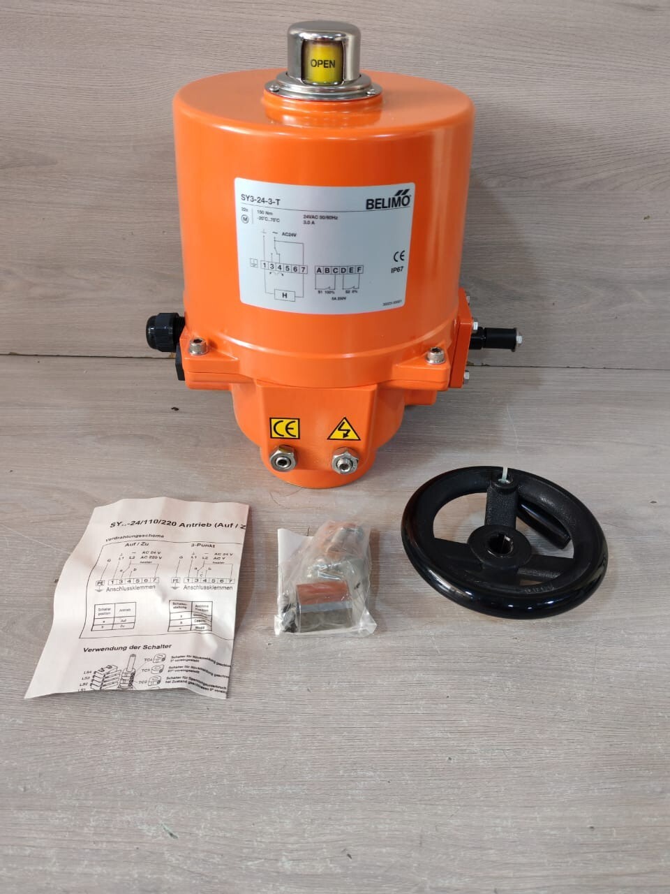 BELIMO SY3-24-3-T ROTARY MOTOR 150Nm AC/DC 24V OPEN/CLOSE 3PT.26S 2X SPDT