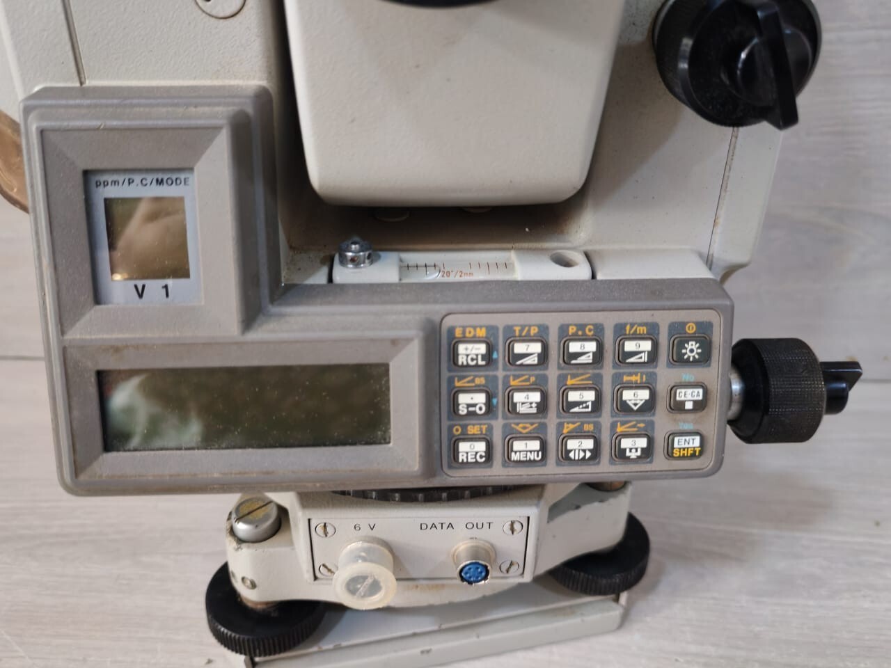 SOKKIA SET2C D20826 SOKKIA REFLECTING PRISM SYSTEM SET2C D20826- Need Battery 9