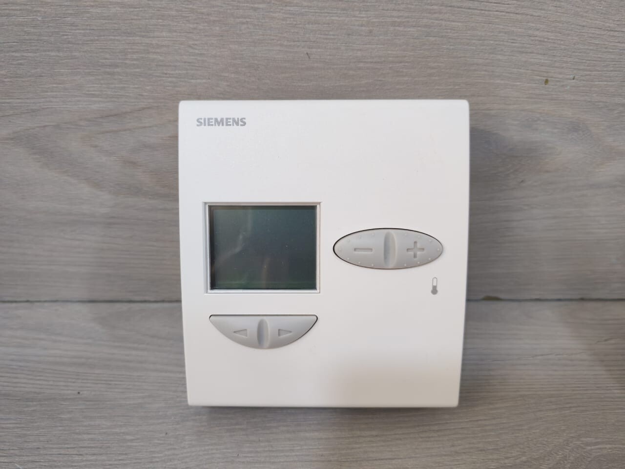 Siemens QAX34.1 SIEMENS QAX34.1 ROOM UNIT SENSOR 4