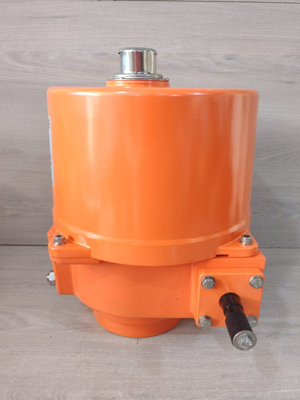 Belimo SY4-24-3-T BELIMO SY4-24-3-T ROTARY ACTUATOR 400Nm AC/DC 24V OPEN/CLOSE 3PT. 20S 2X SPDT 6