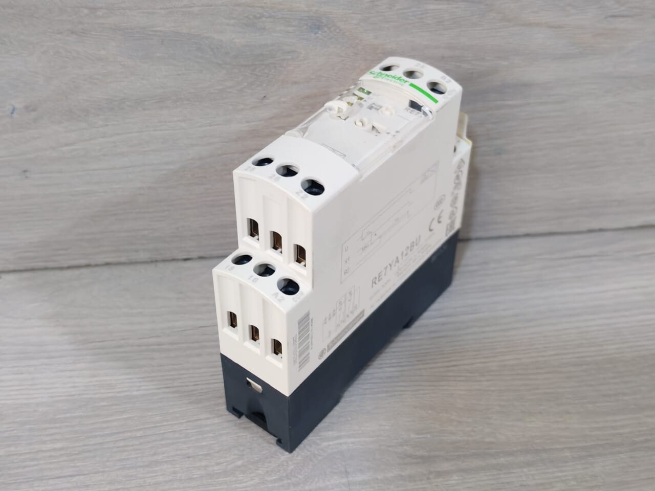 Schneider Electric RE7 YA12BU Schneider Electric RE7 YA12BU Star-Delta Timer Relay 10