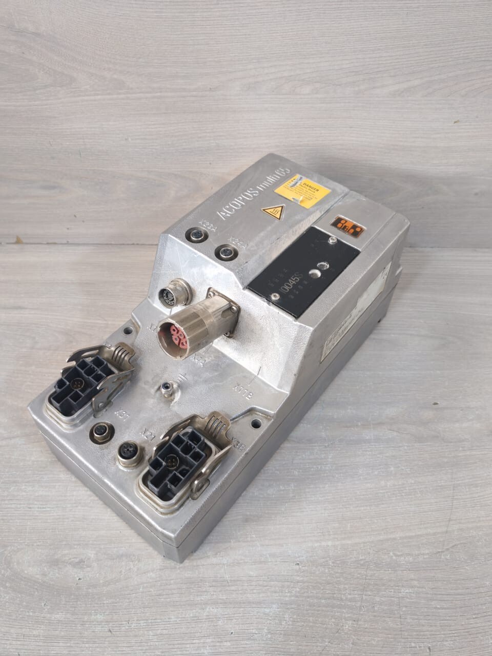 ACOPOS MULTI 65 8CVI045S1HC50.00- 1 REV.B0 ACOPOS MULTI 65 8CVI045S1HC50.00- 1 REV.B0 INVERTER MODULE 480VAC 5