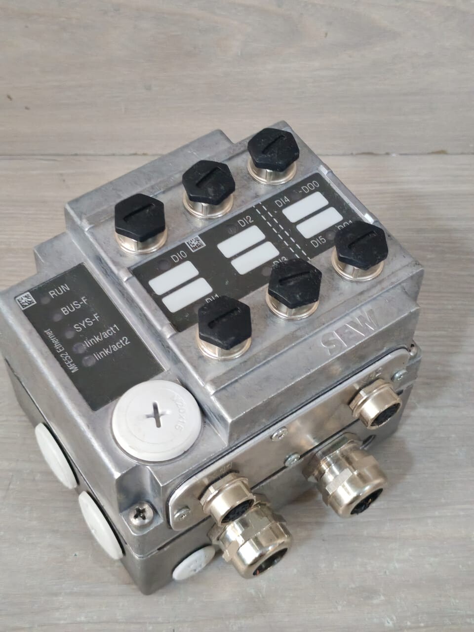 Sew Eurodrive 01.8115393702.0047.22 SEW- EURODRIVE MFE52B/Z21D 01.8115393702.0047.22 FIELDBUS DISTRUBUTOR 4