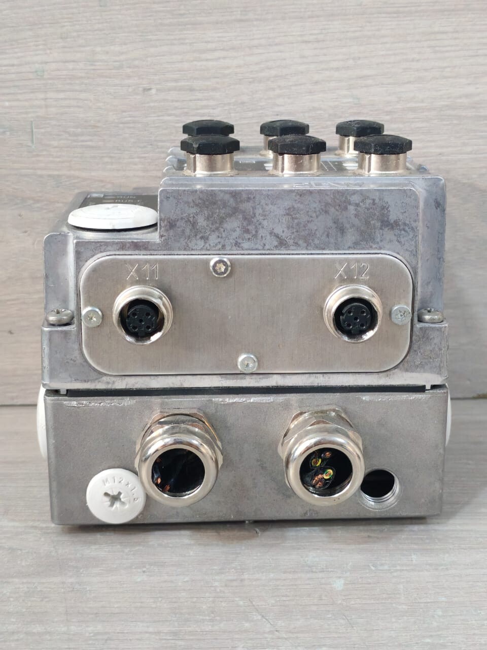 Sew Eurodrive 01.8115393702.0047.22 SEW- EURODRIVE MFE52B/Z21D 01.8115393702.0047.22 FIELDBUS DISTRUBUTOR 9