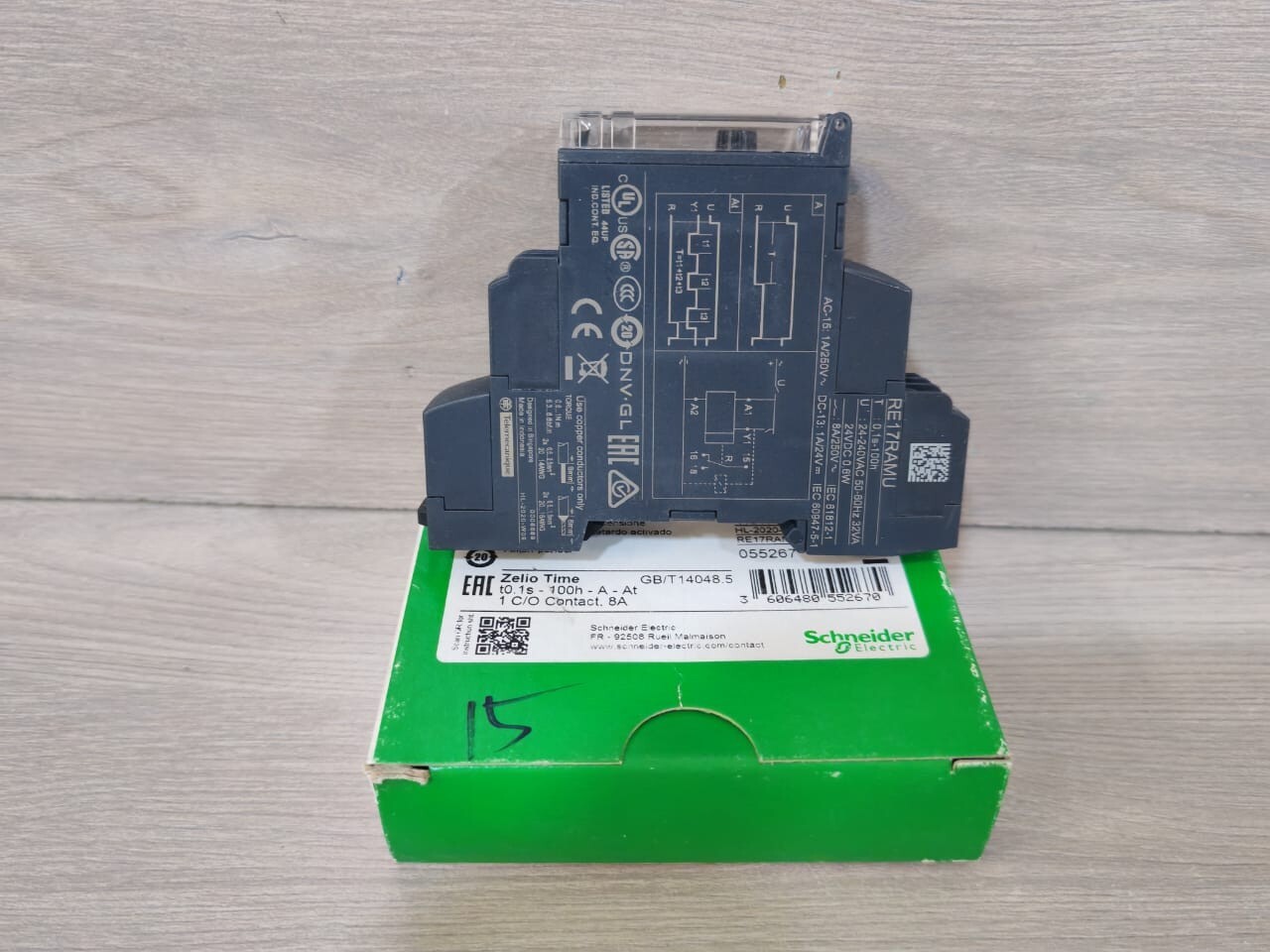 Schneider Electric RE17RAMU On Delay Timer