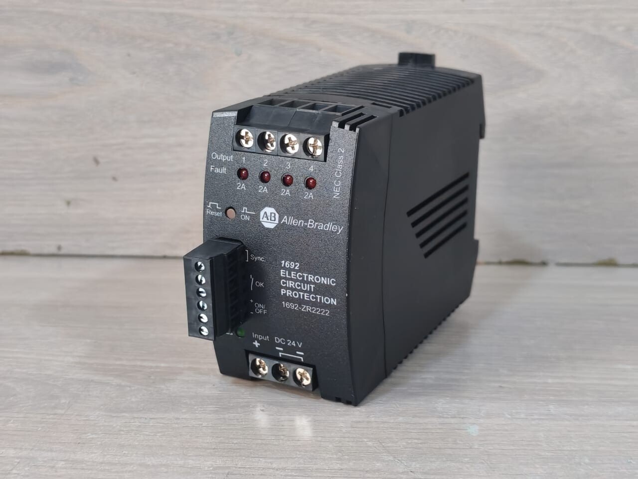 Allen-Bradley 1692-ZR2222 SER.A ALLEN-BRADLEY BULLETIN 1692 1692-ZR2222 SER.A ELECTRIONIC CIRCUIT PROTECTION 24V 4