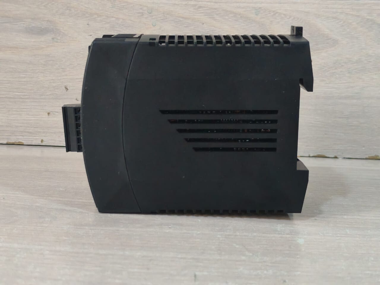 Allen-Bradley 1692-ZR2222 SER.A ALLEN-BRADLEY BULLETIN 1692 1692-ZR2222 SER.A ELECTRIONIC CIRCUIT PROTECTION 24V 7