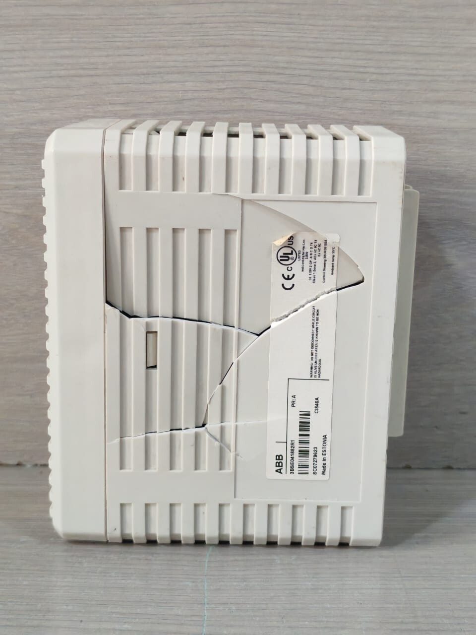 ABB CI840A 3BSE041882R1 PR:A ABB CI840A 3BSE041882R1 PR:A COMMUNICATION INTERFACE MODULE 5