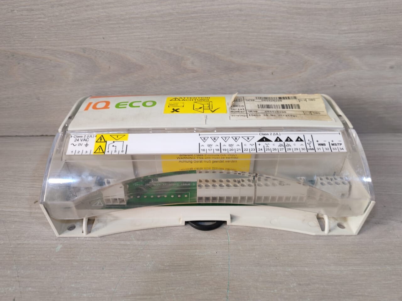 Trend IQE38-1201U50036 TREND IQE38-1201U50036 TERMINAL UNIT CONTROLLER 5