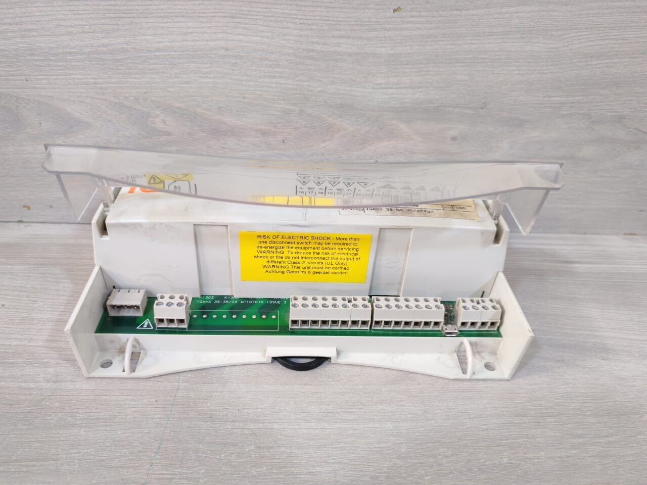 Trend IQE38-1201U50036 TREND IQE38-1201U50036 TERMINAL UNIT CONTROLLER 7