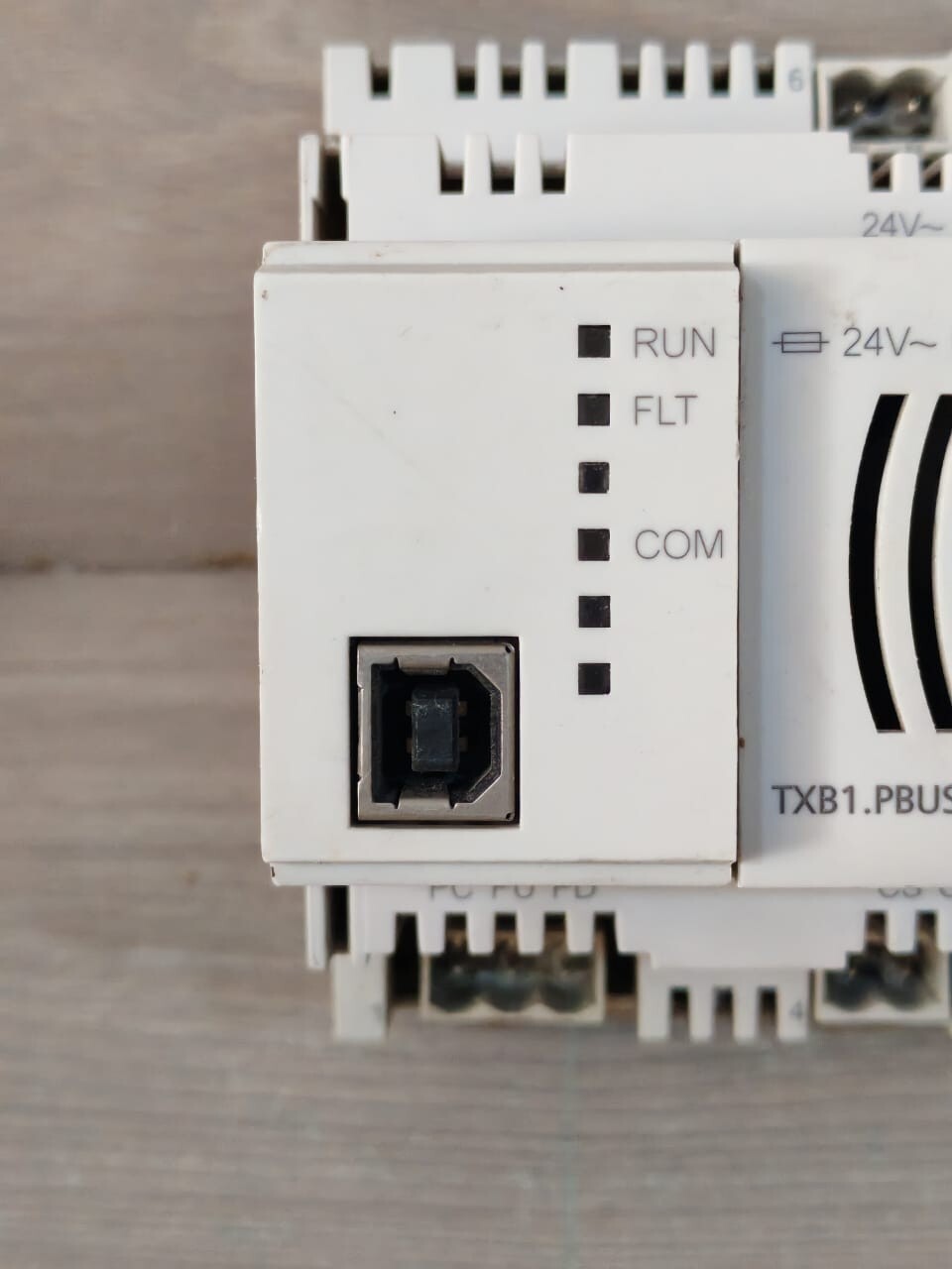 Siemens TXB1.PBUS SIEMENS TXB1.PBUS DIGITAL OUTPUT MODULE 24V 2