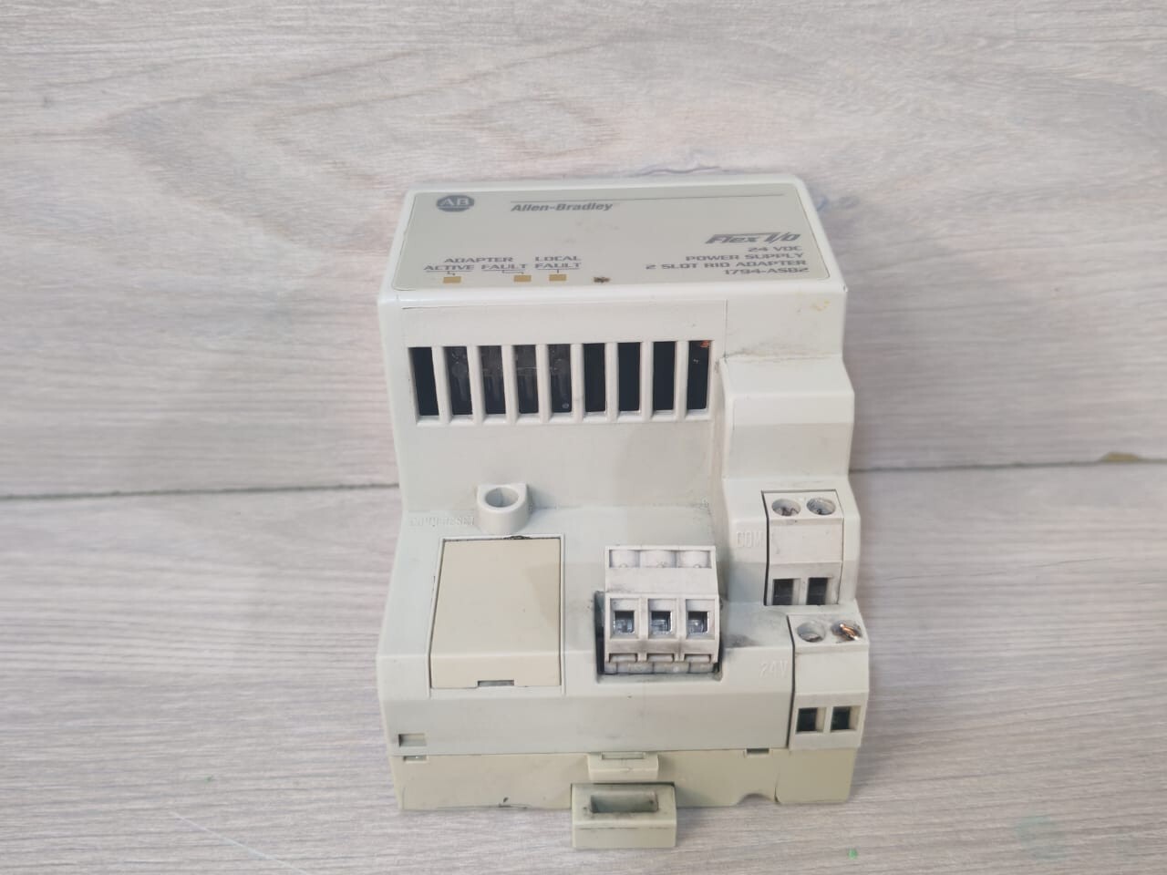 Allen-Bradley 96333073 Allen-Bradley 1794-ASB2 Ser C Flex I/O Power Supply 96333073 Rev.A01 F/W Rev.A 2