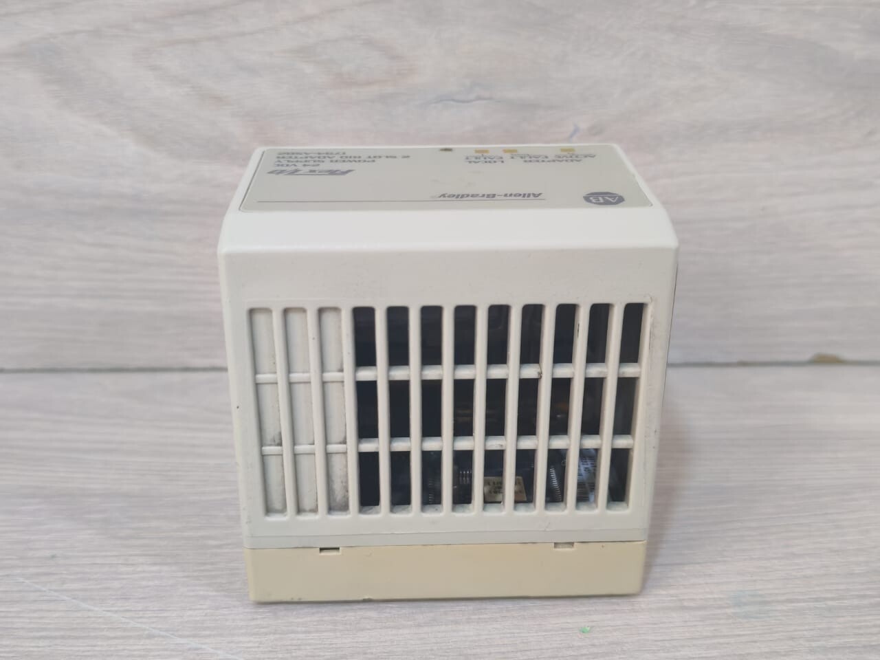 Allen-Bradley 96333073 Allen-Bradley 1794-ASB2 Ser C Flex I/O Power Supply 96333073 Rev.A01 F/W Rev.A 7