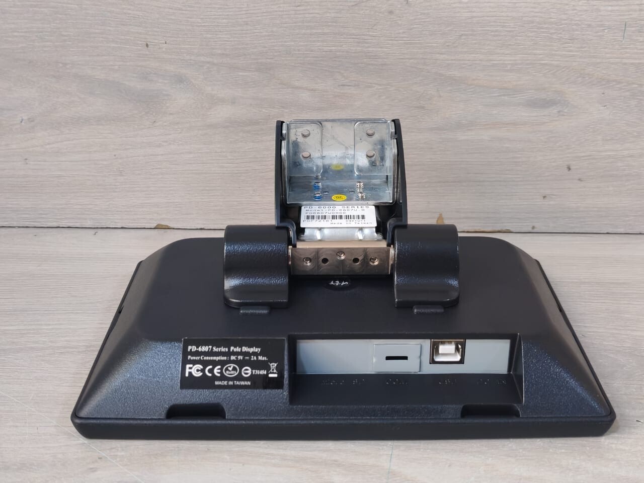 Posiflex PD-6807U-B Posiflex PD-6807U-B 7 inch LCD Monitor 800x480 PD-6000 Series 8