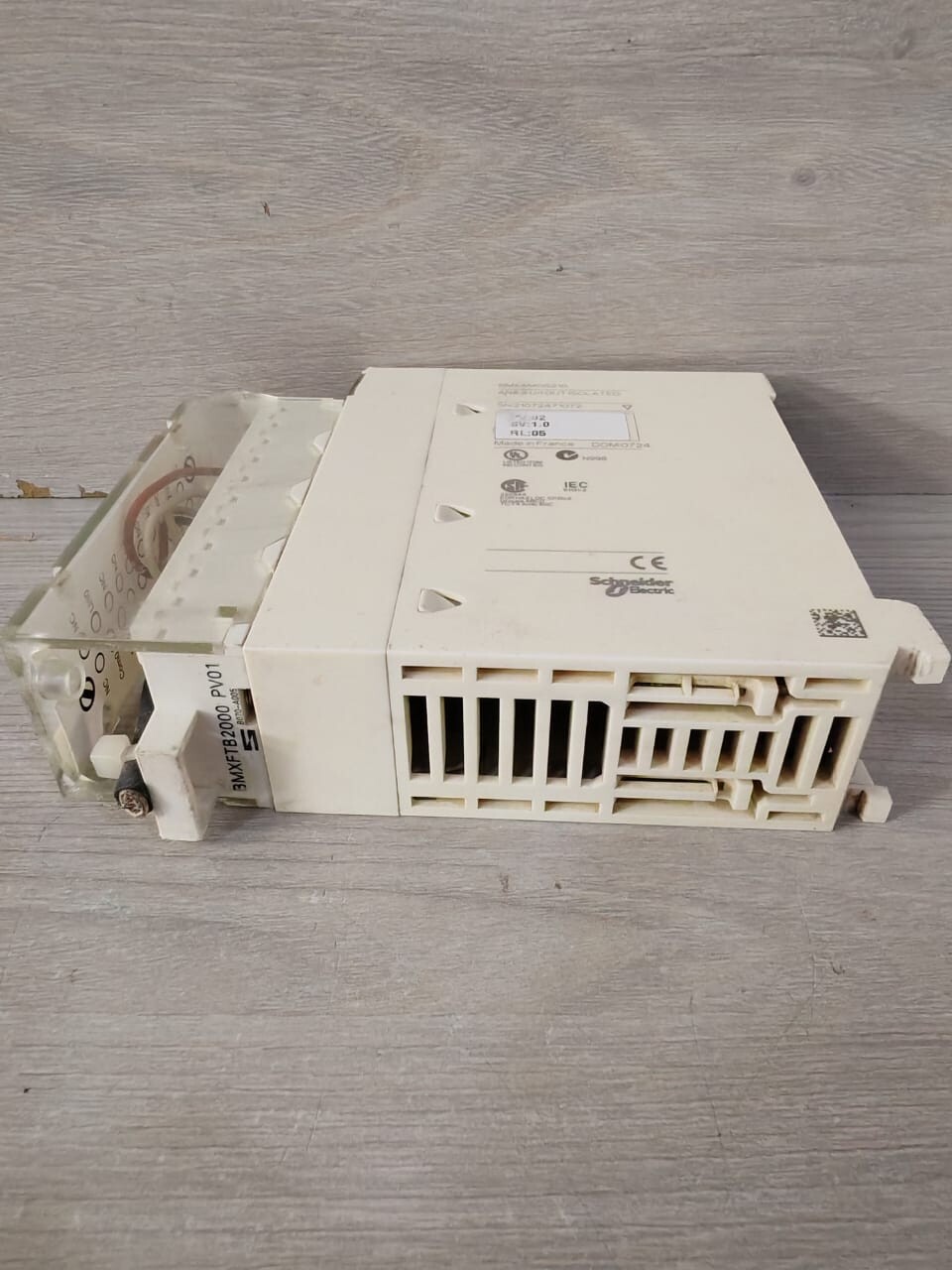 Schneider Electric BMXAMO0210 Schneider Electric AMO0210 BMXAMO0210/BMXFTB2000 Analog Isolated Output Module 4