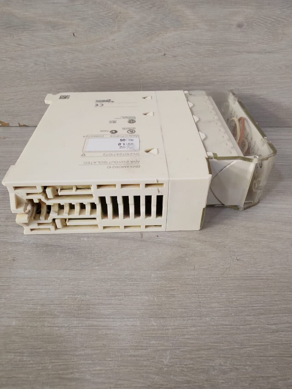 Schneider Electric BMXAMO0210 Schneider Electric AMO0210 BMXAMO0210/BMXFTB2000 Analog Isolated Output Module 7