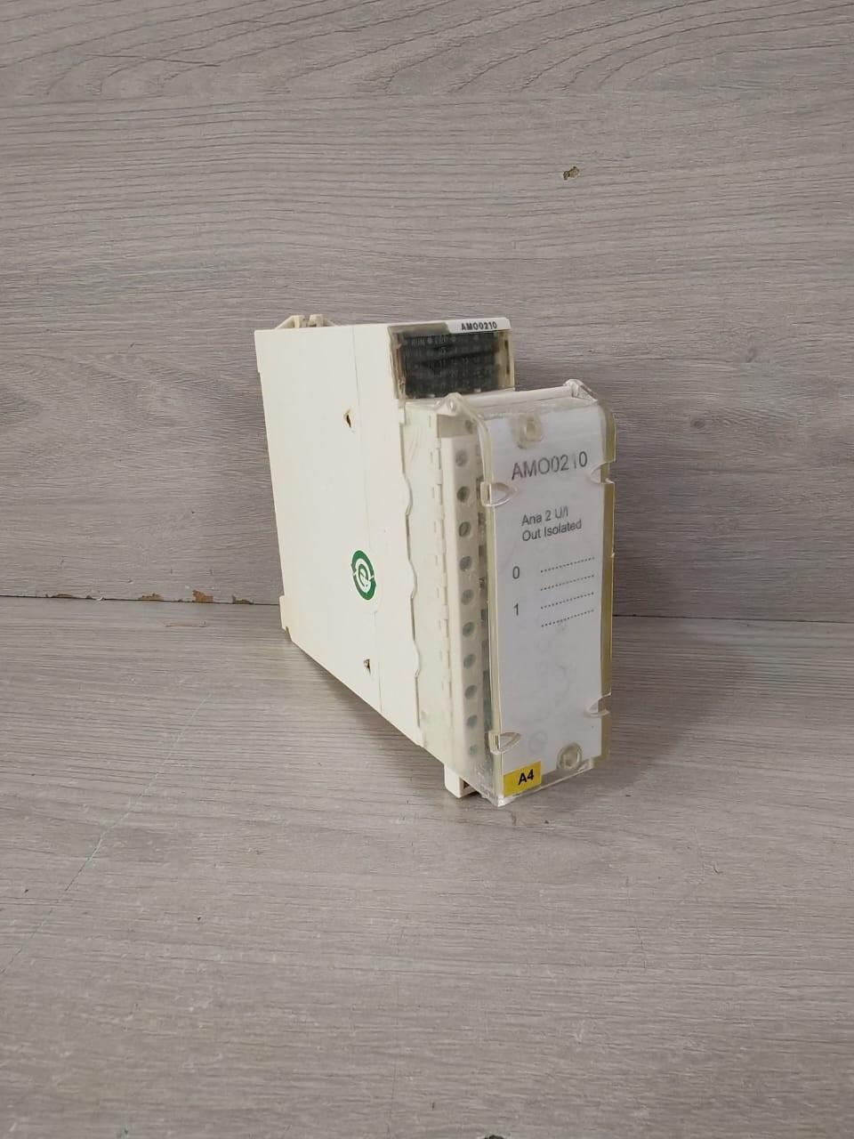 Schneider Electric BMXAMO0210 Schneider Electric AMO0210 BMXAMO0210/BMXFTB2000 Analog Isolated Output Module 8