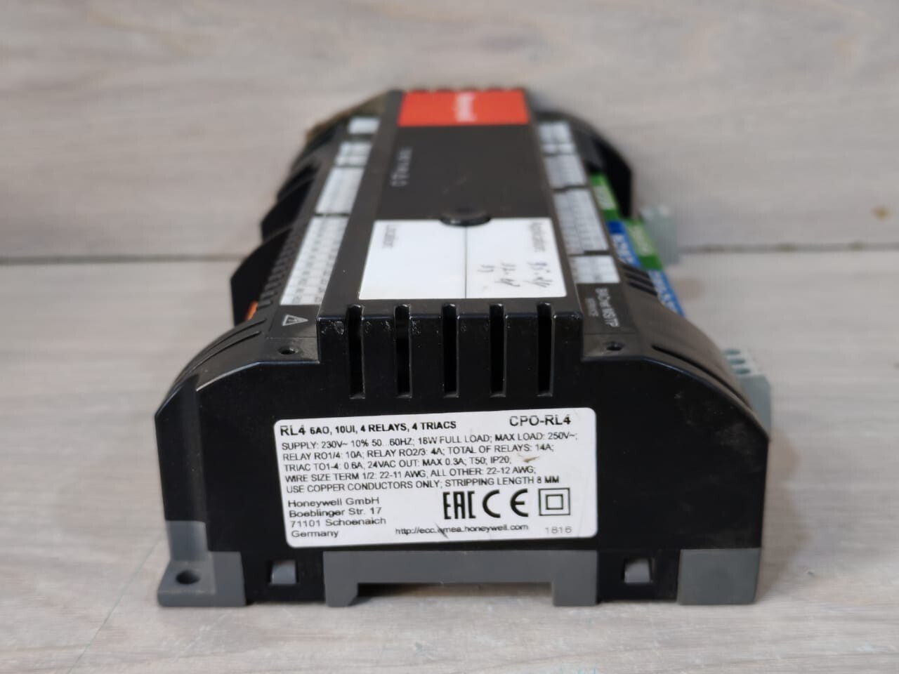 Honeywell CPO-RL4 Honeywell CPO-RL4 Room Controller RL4 6AO,10UI,4 Relays,4 Triacs 3