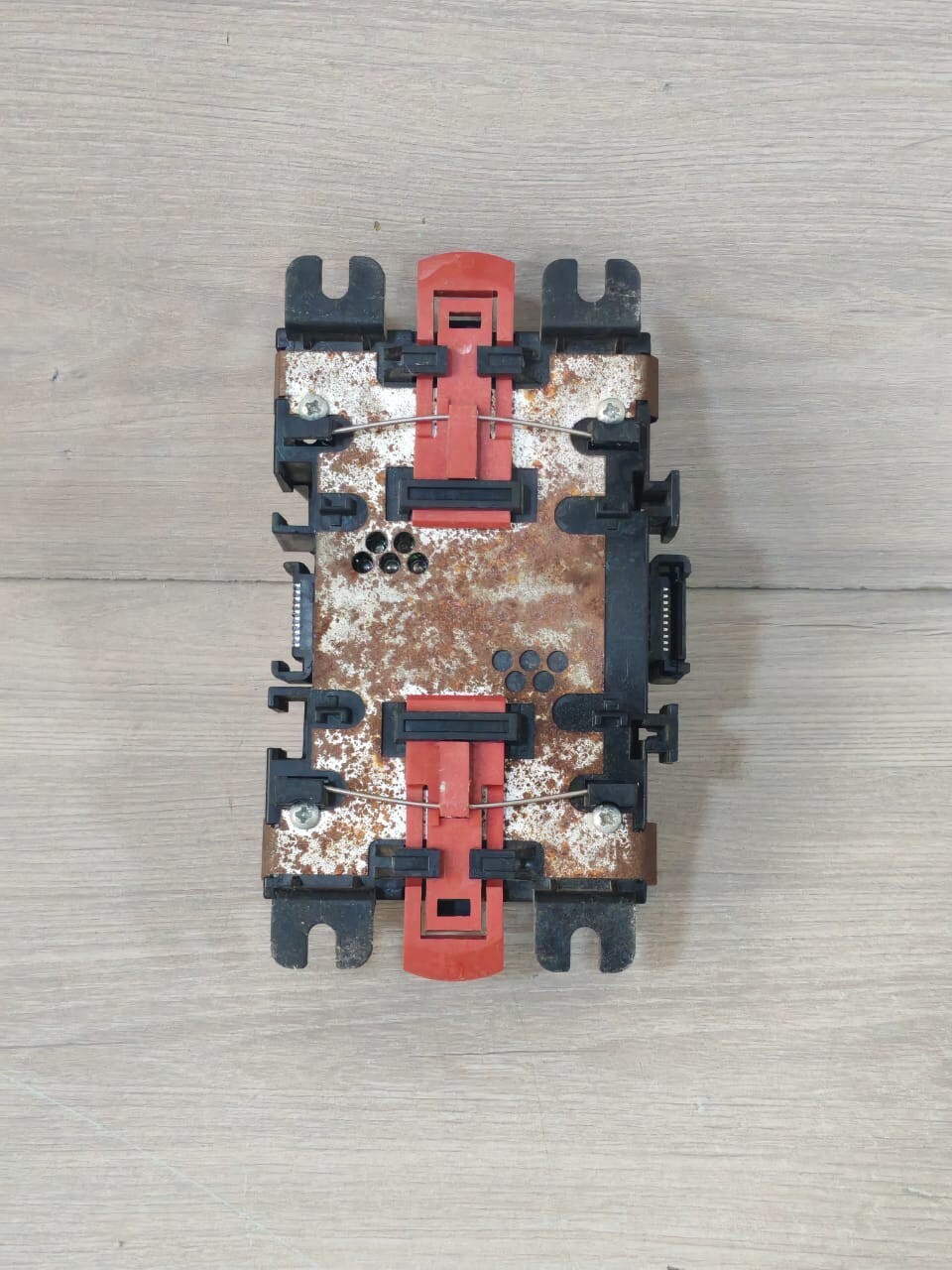 YORK DANFOSS AK2-XM109A YORK DANFOSS AK2-XM109A VALVE INTERFACE MODULE- WITH RUSTY PART 10
