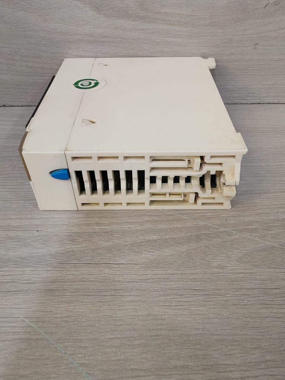 Schneider Electric BMXDDI6402K Schneider Electric BMXDDI6402K Discrete Input Module 9