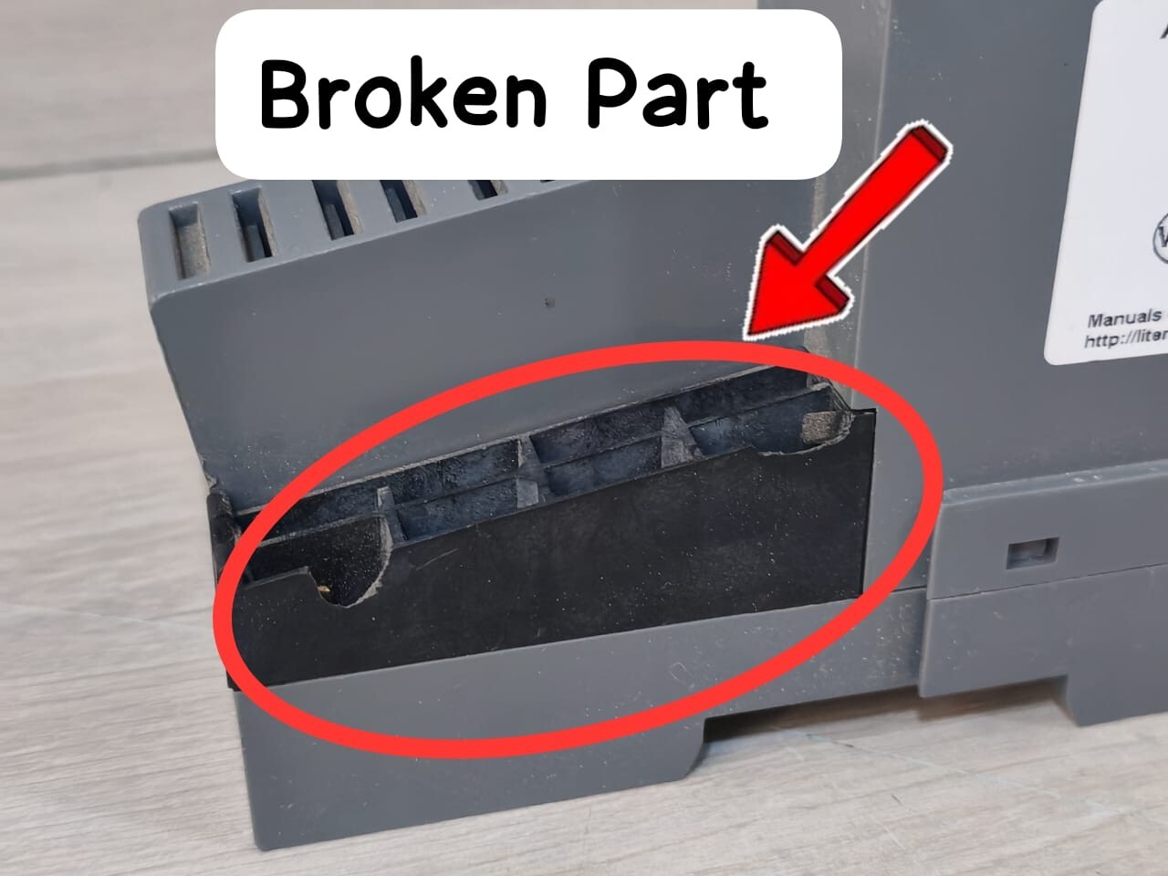 Allen-Bradley 1734-AENTR SER.C FW:7.011 ALLEN-BRADLEY 1734-AENTR SER.C FW:7.011 ETHERNET ADAPTER MODULE- W/ BROKEN PART 7