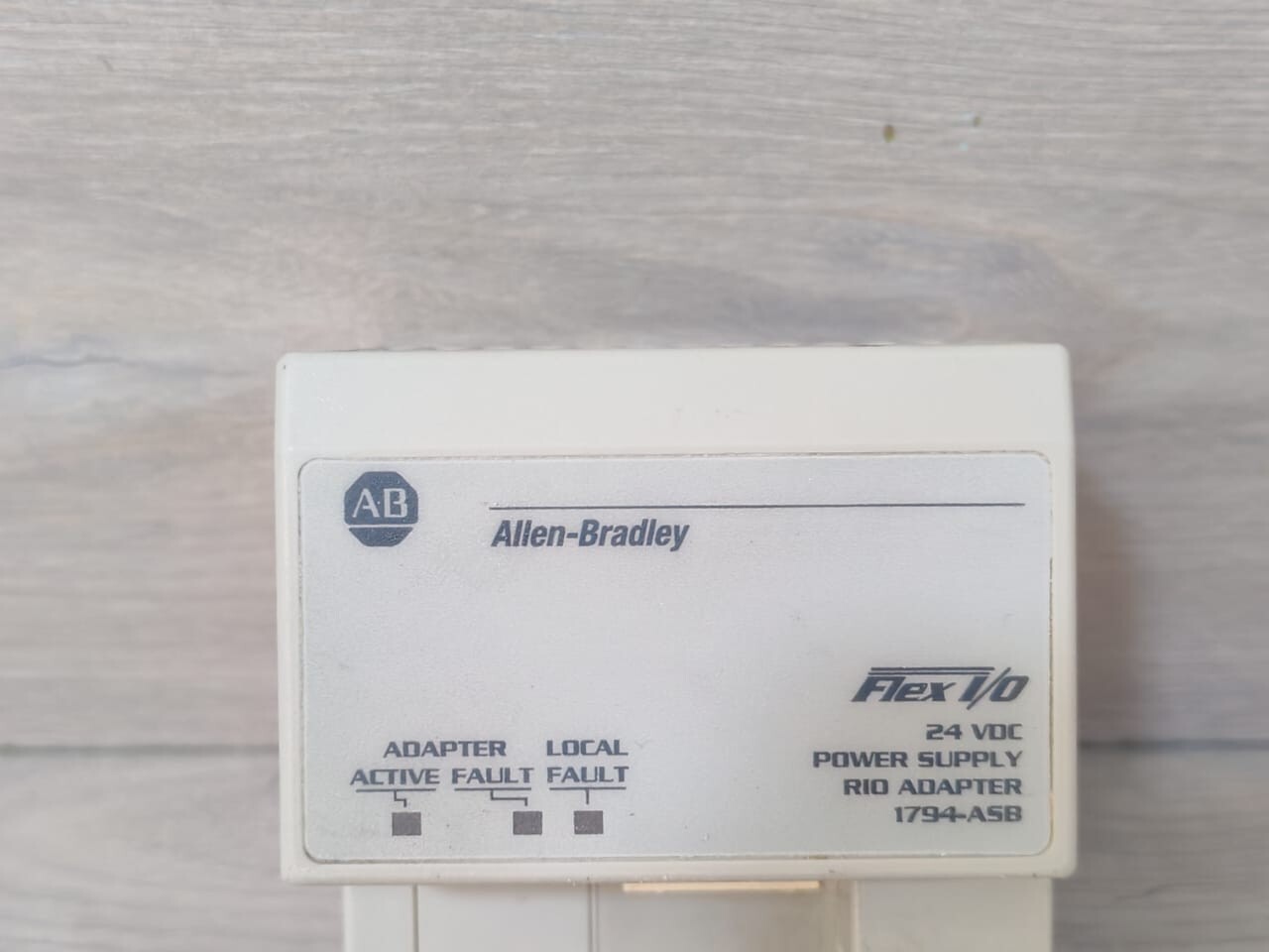 Allen-Bradley 96333272 Allen-Bradley 1794-ASB Ser.D Power Supply Rio Adapter 96333272 Rev A01 F/W Rev A 2