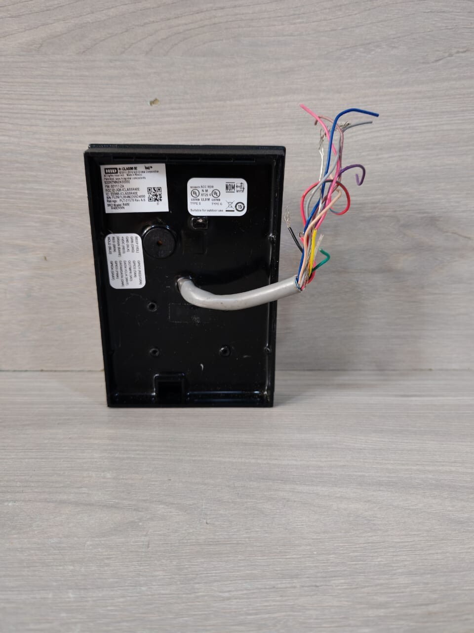 HID 920NTNNEK00000 HID iClass SE R40 Access Control Card Reader 920NTNNEK00000 R40EKNN FW: 00117-ZA 2