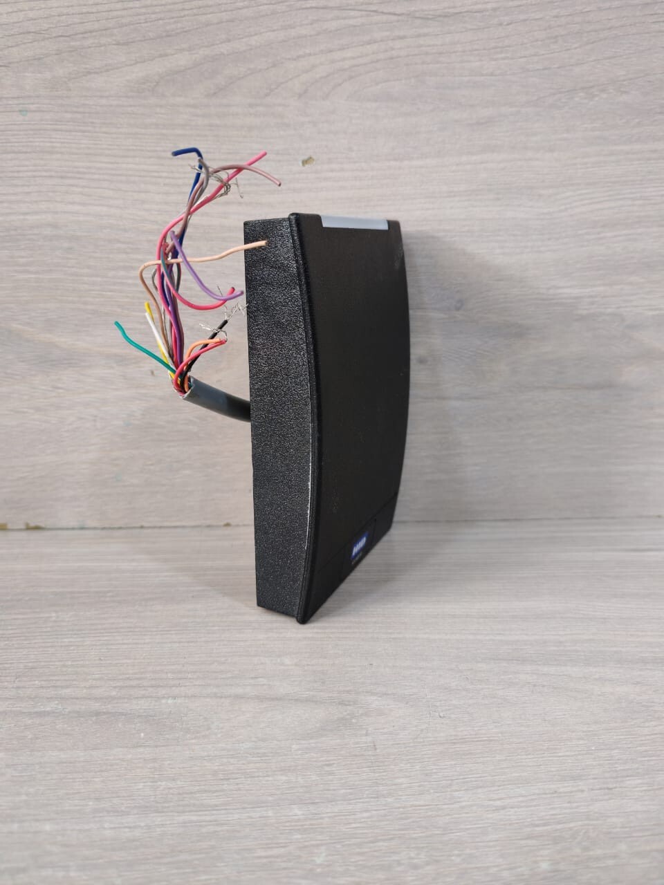 HID 920NTNNEK00000 HID iClass SE R40 Access Control Card Reader 920NTNNEK00000 R40EKNN FW: 00117-ZA 9