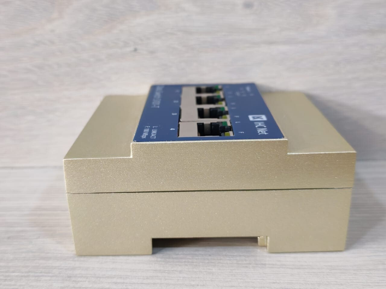 Schneider Electric S101-T LK By Schneider Electric IHC Net Data Switch S101-T 7