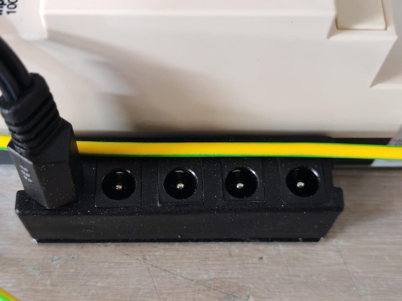Schneider Electric 378A003 SCHNEIDER ELECTRIC PHASEO ABL8MEM12020 / 1088005903 378A003 MODULAR POWER SUPPLY 10