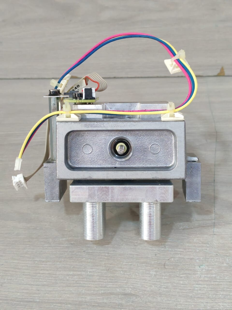 SERVLO KT42HM06-010 SERVO KT42HM06-010 STEPPER MOTOR 8