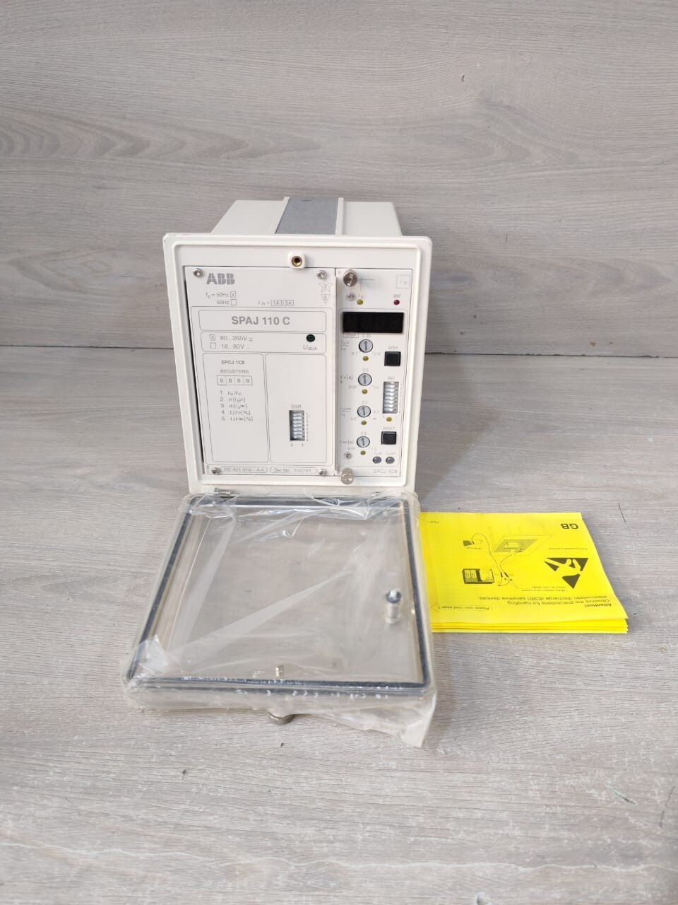 ABB SPAJ 110 C-AA / RS 41 010-AA REV. A ABB SPAJ 110C/SPAJ 110 C-AA / RS 41 010-AA REV. A SUBSTATION AUTOMATION 80-265V 8