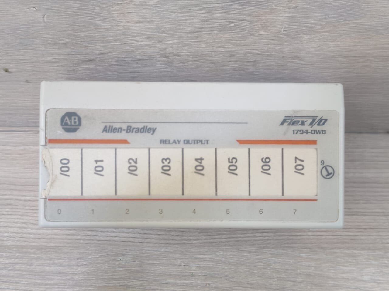 Allen-Bradley UNKNOWN Allen-Bradley 1794-0W8 Ser.A Output Module 96223676 With 1794-TBN Ser.A 96174274 2