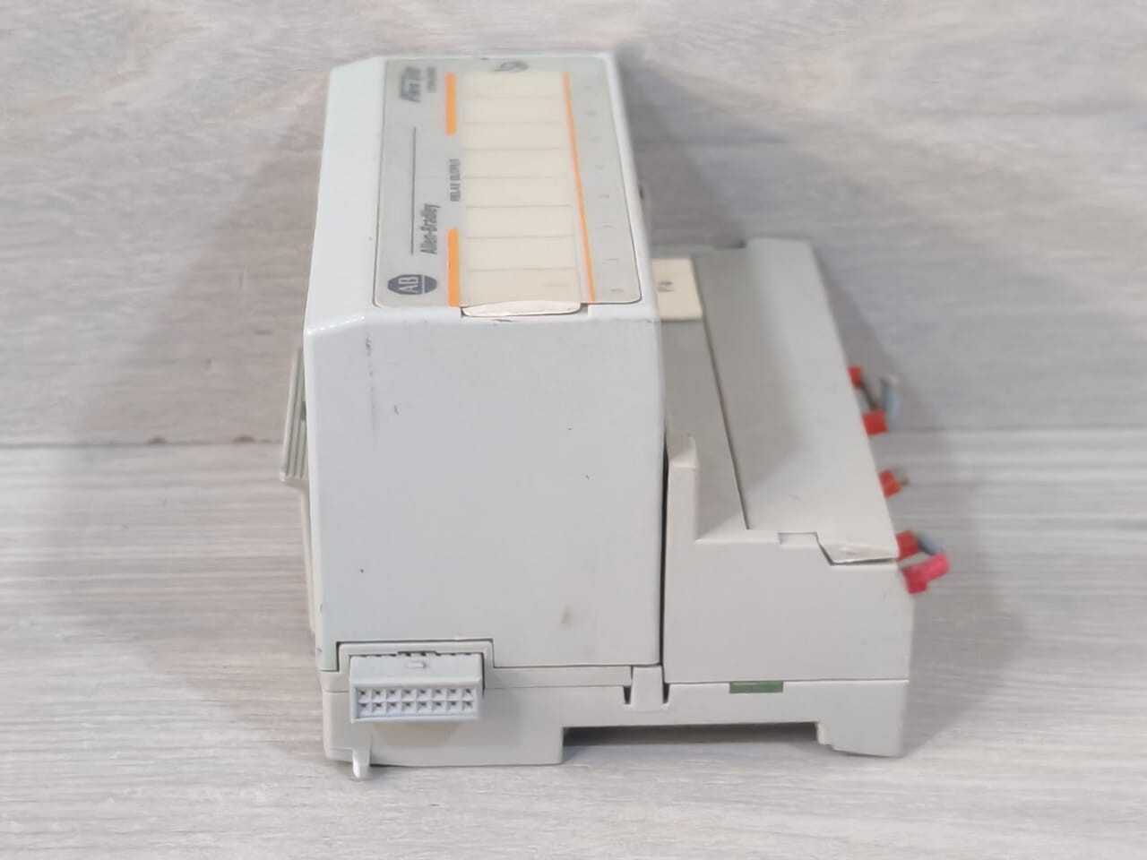 Allen-Bradley 96223675 Allen-Bradley 1794-0W8 Ser.A Output Module 96223675 With 1794-TBN Ser.A 96174274 6