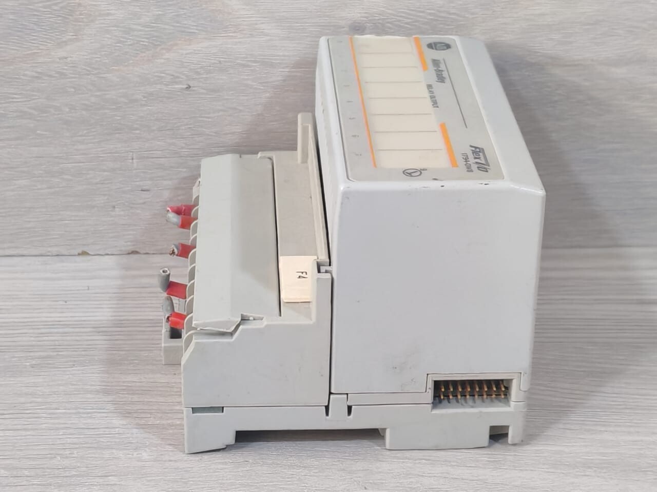 Allen-Bradley 96223675 Allen-Bradley 1794-0W8 Ser.A Output Module 96223675 With 1794-TBN Ser.A 96174274 9