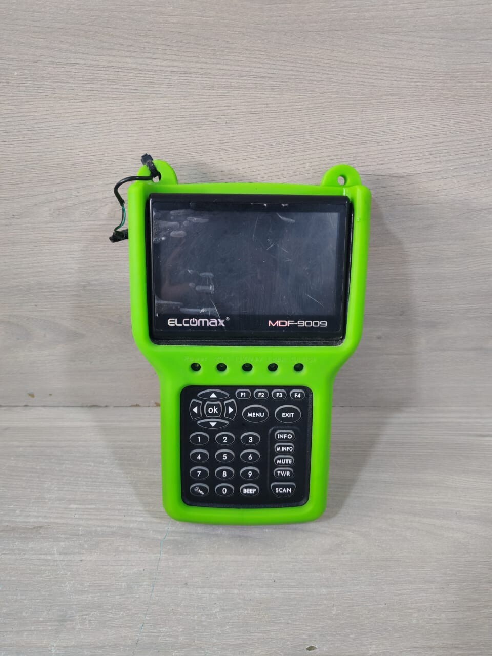 Finder MDF-9009 ELCOMAX MDF-9009 SATELITE FINDER 2