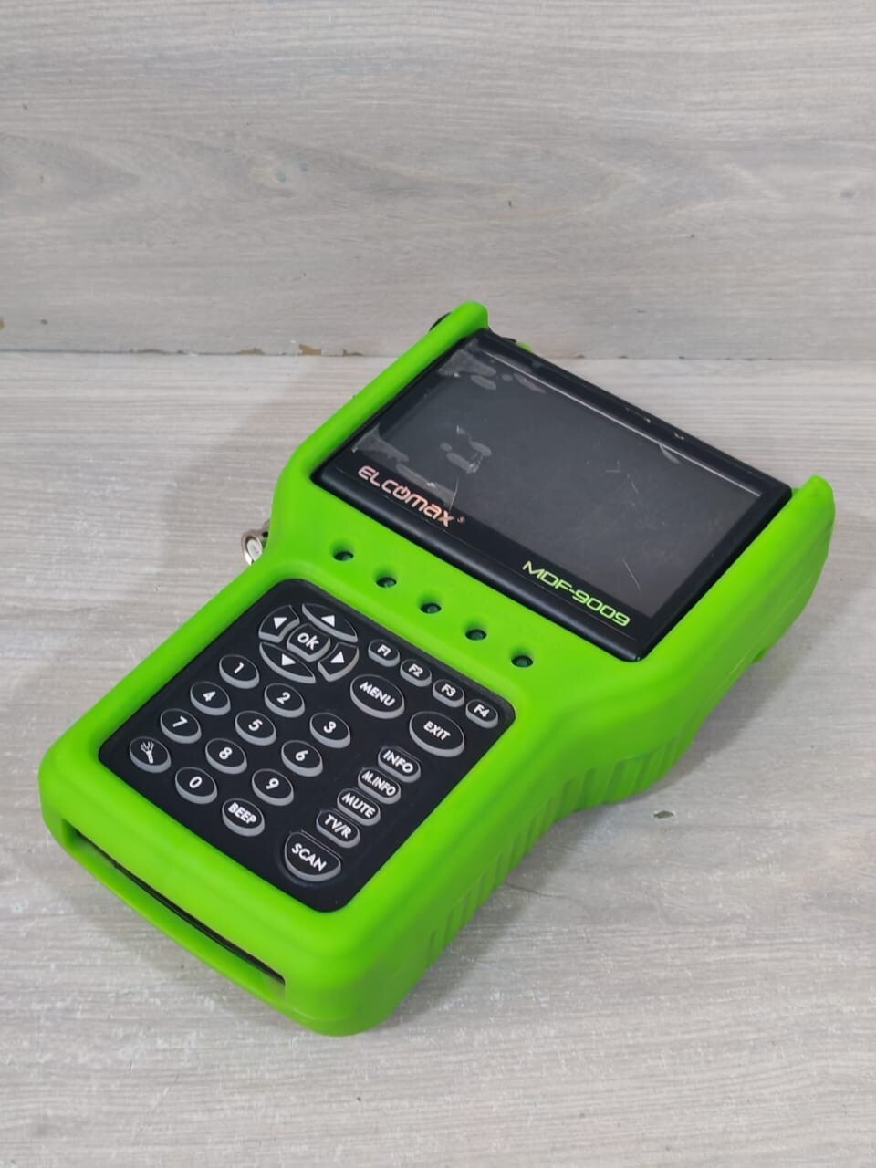 Finder MDF-9009 ELCOMAX MDF-9009 SATELITE FINDER 7