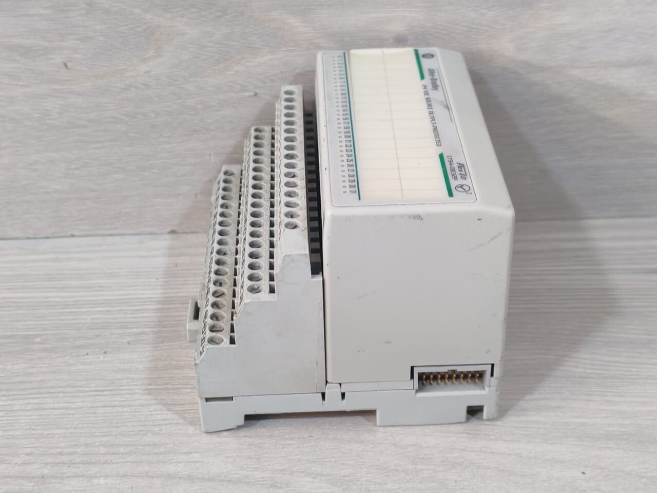 Allen-Bradley 97284771 with 96385272 Allen-Bradley 1794-0B32P Ser.A 97284771 Rev.A01 with 1794-TB32 Ser.A 96385272 9