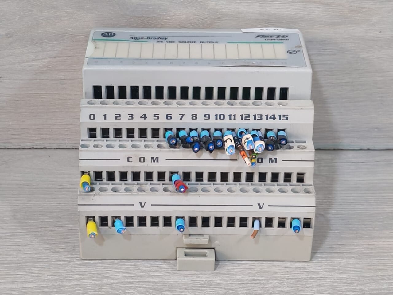 Allen-Bradley PN-107236 Allen-Bradley 1794-OB16 Ser.A PN-107236 Rev.A01 W/ 1794-TB3 Ser.A 96145473 Base 7